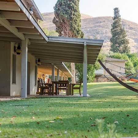 Bait Alfa Kibbutz Country Lodging Bet Alfa Bagian luar foto