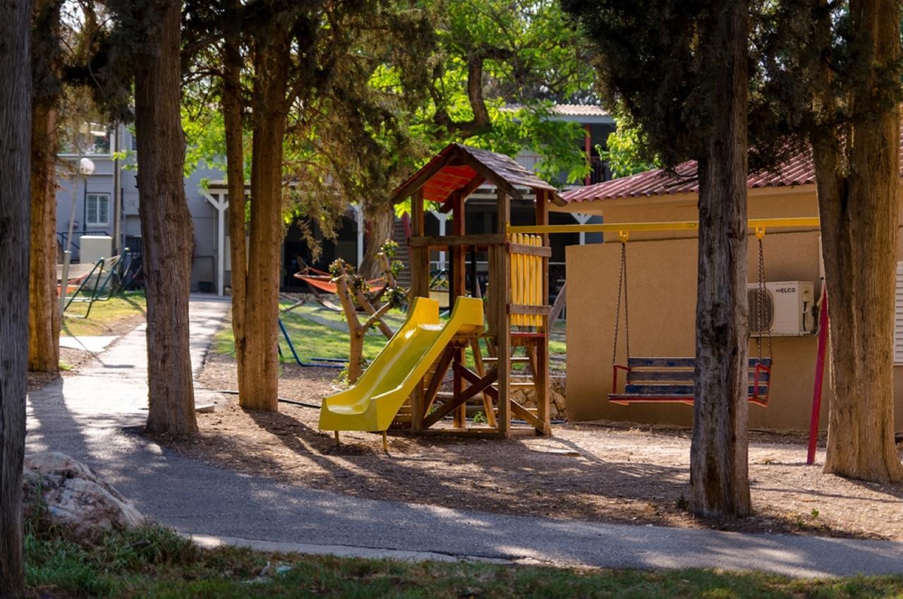 Bait Alfa Kibbutz Country Lodging Bet Alfa Bagian luar foto