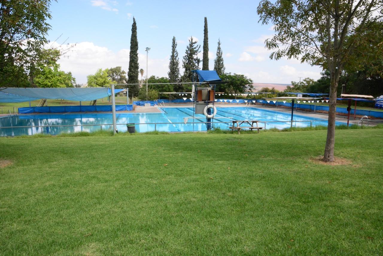 Bait Alfa Kibbutz Country Lodging Bet Alfa Bagian luar foto