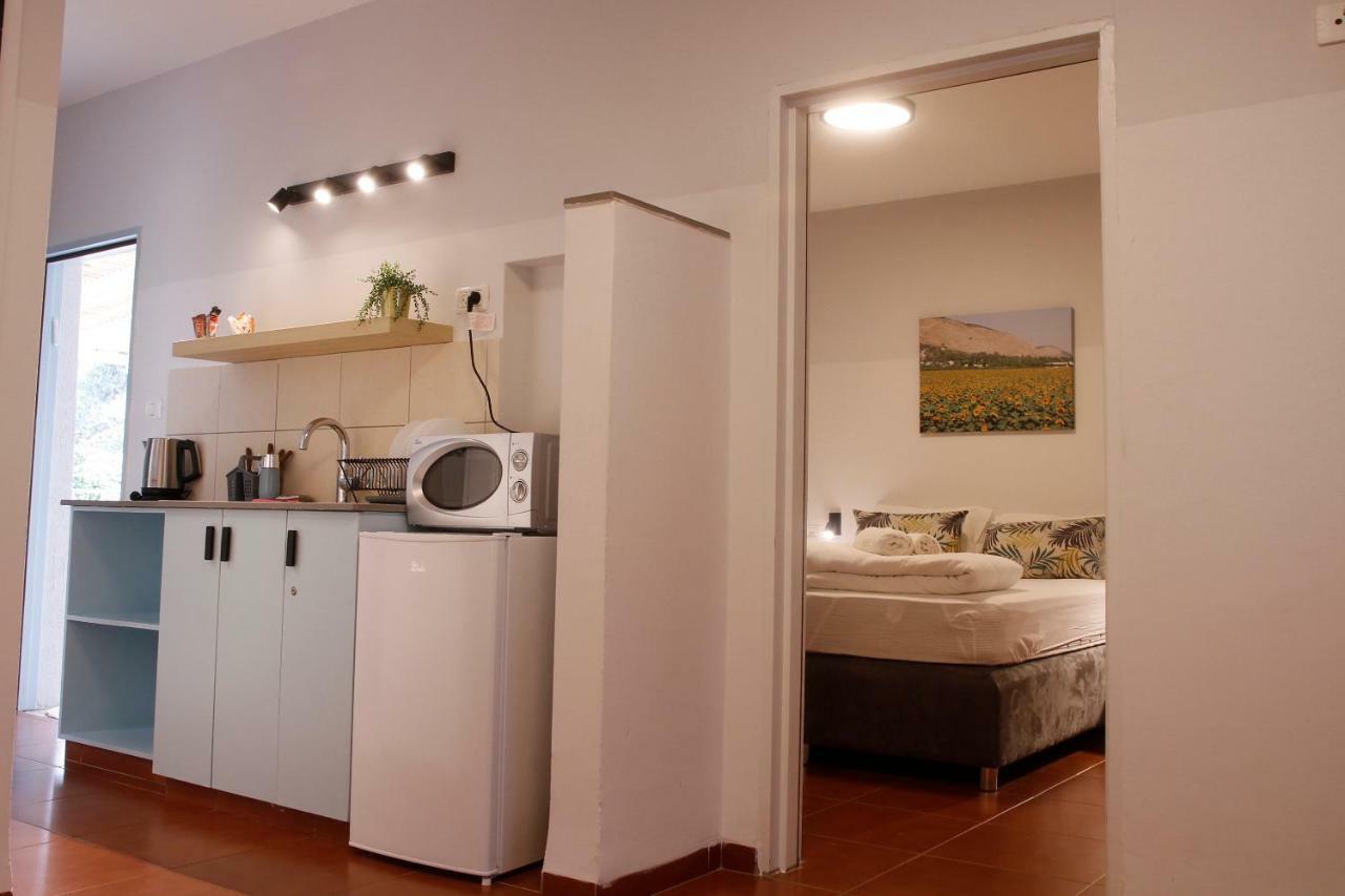 Bait Alfa Kibbutz Country Lodging Bet Alfa Bagian luar foto